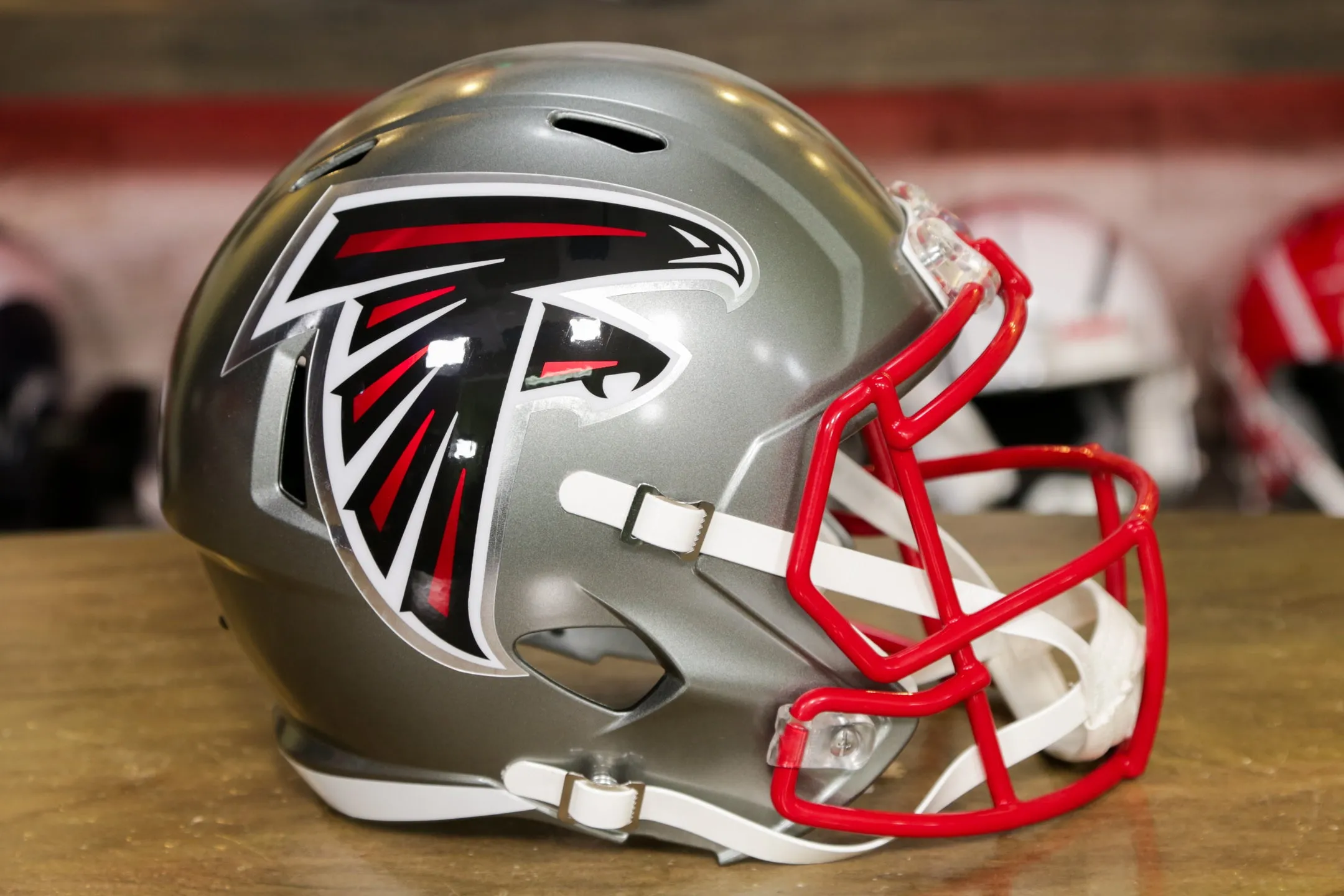 Atlanta Falcons Riddell Speed Replica Helmet - Flash