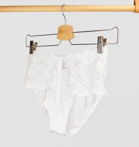 Scalloped lace band brief [White]